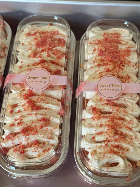 Strawberry Mini Cakes